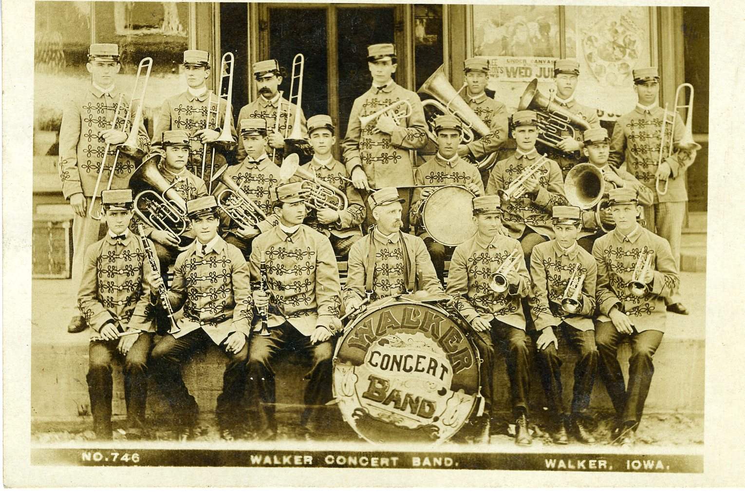 b1GROUP PORTRAITS HZ